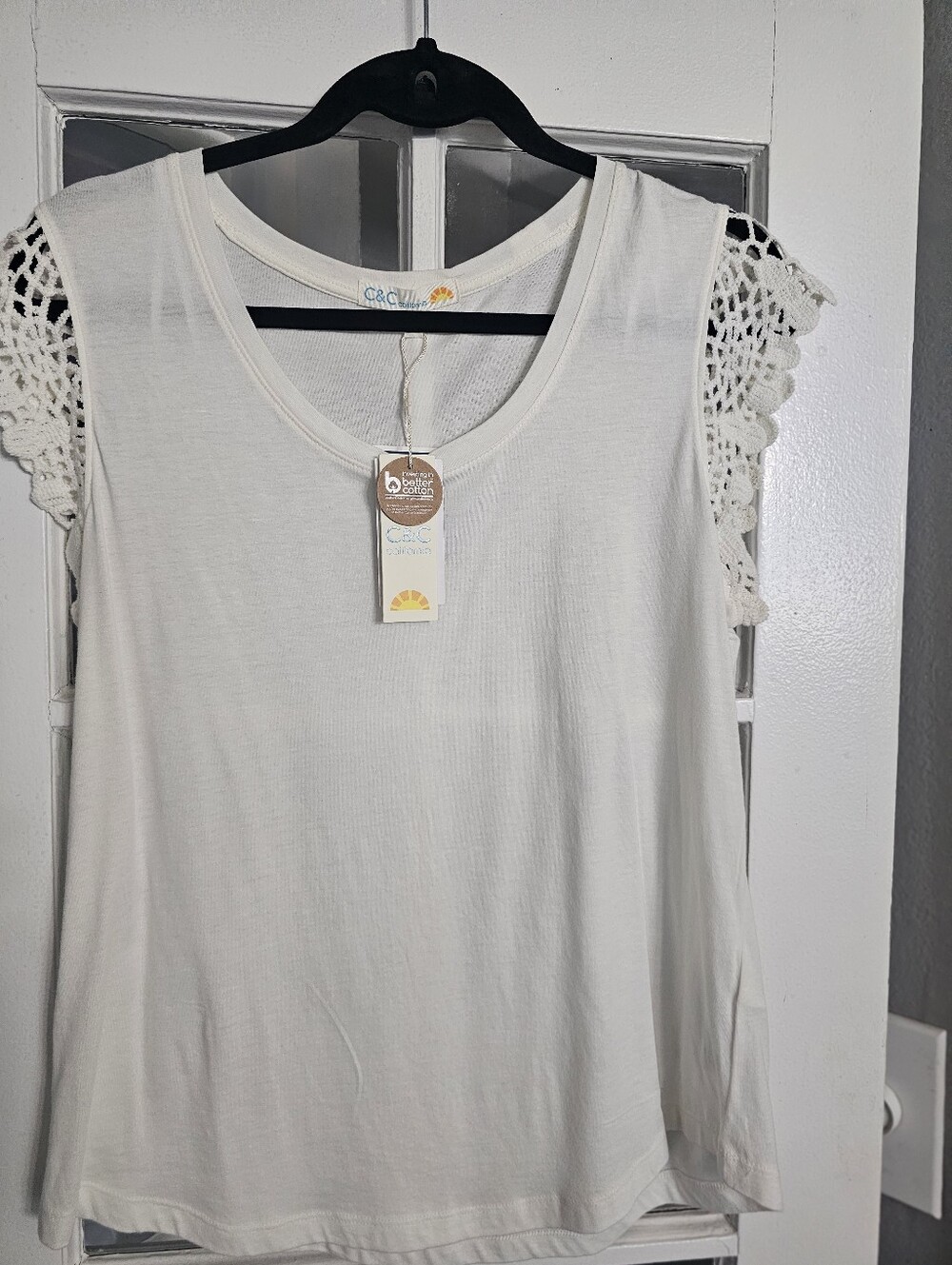 White Crochet-Trim Sleeveless Women's Top! Size Small! Nwts!